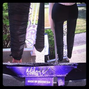 miley cyrus capri legging